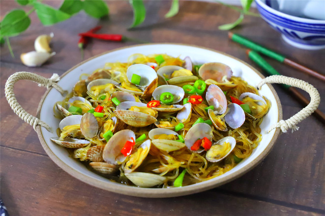 花蛤粉絲煲的做法-咸鮮味煮菜譜-易網健康養生網 花蛤粉絲煲的做法-咸鮮味煮菜譜