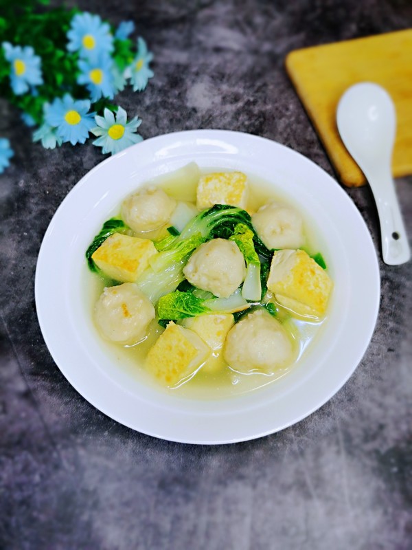 墨魚(yú)丸小油菜豆腐湯的做法-咸鮮味煮菜譜