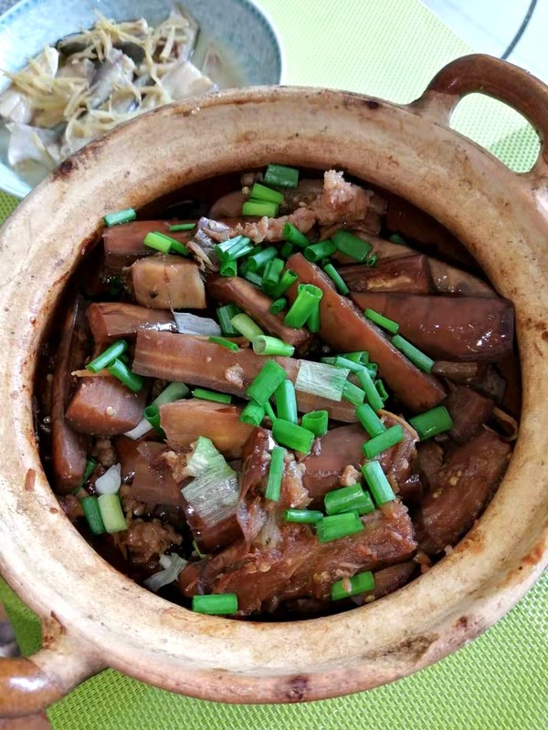 魚香茄子煲的做法-家常味煲菜譜