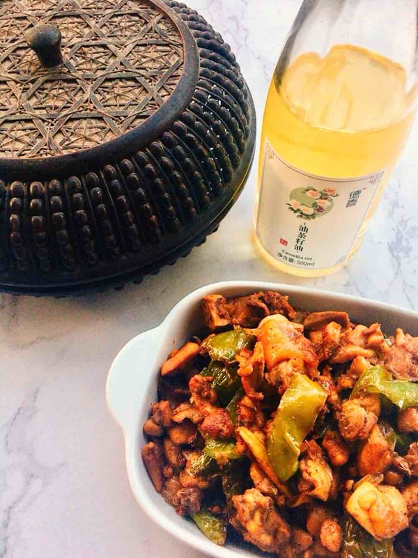 青椒炒雞的做法-咸鮮味炒菜譜