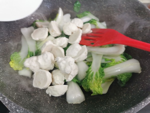 墨魚(yú)丸小油菜豆腐湯的做法-咸鮮味煮菜譜