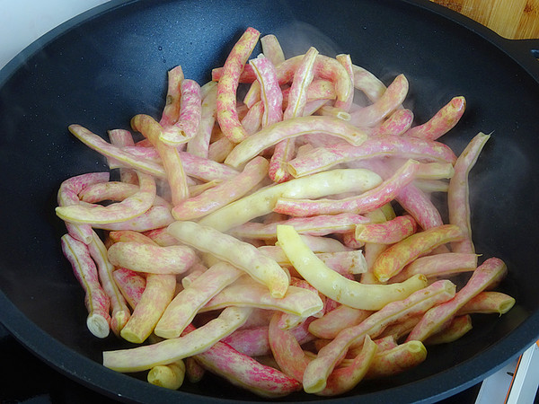 蒜香黃金勾的做法-蒜香味燉菜譜