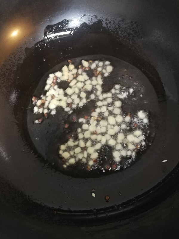 紅燒雞翅的做法-醬香味燒菜譜