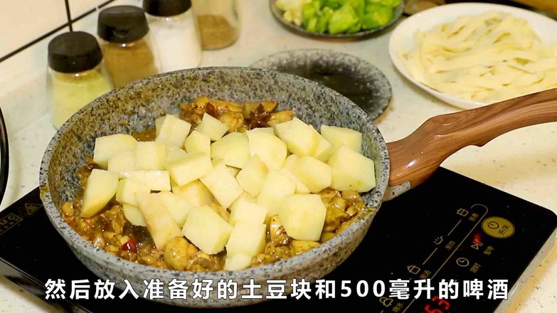 大盤雞拌面的做法-家常味炒菜譜