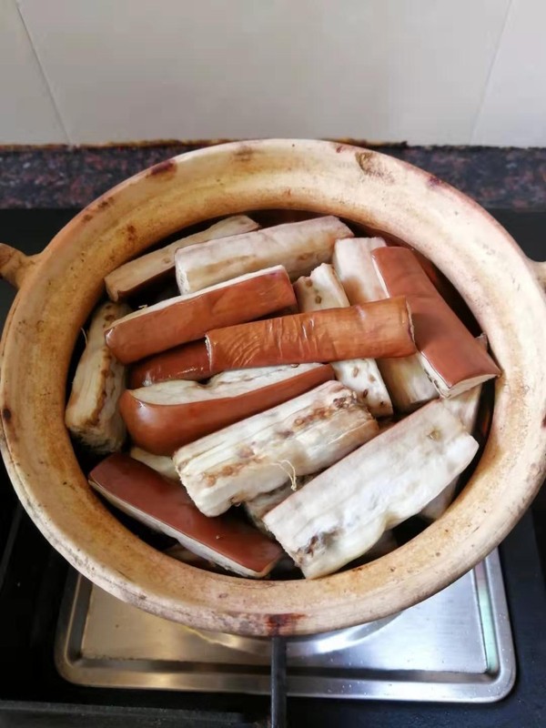 魚香茄子煲的做法-家常味煲菜譜