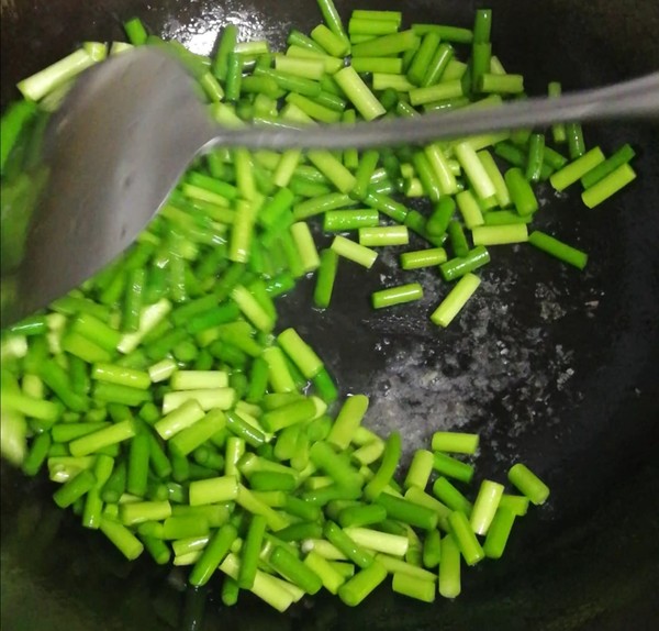 蒜苔炒肉的做法-家常味炒菜譜