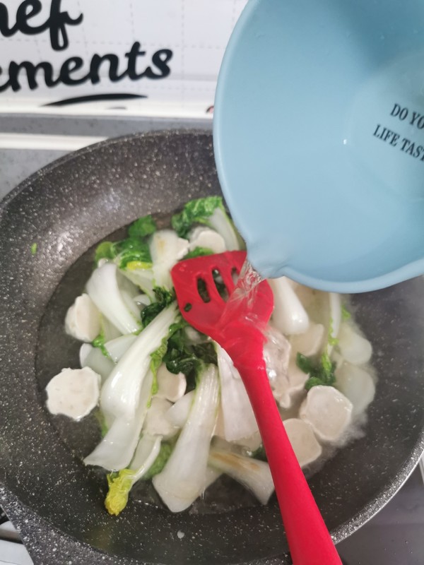 墨魚(yú)丸小油菜豆腐湯的做法-咸鮮味煮菜譜