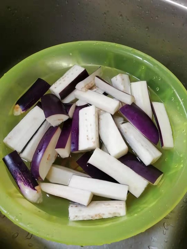 魚香茄子煲的做法-家常味煲菜譜