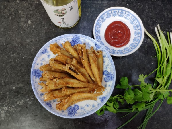 香酥沙丁魚的做法-家常味炸菜譜