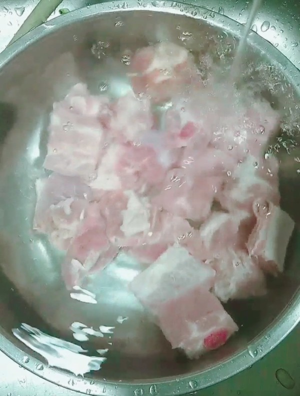 蒜蓉叉燒排骨的做法-醬香味烤菜譜-易網<a href=http://www.gyfww.com/ target=_blank class=infotextkey>健康養生</a>網 蒜蓉叉燒排骨的做法-醬香味烤菜譜