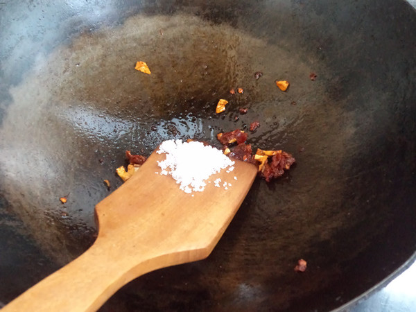 香辣蘿卜丁的做法-香辣味拌菜譜