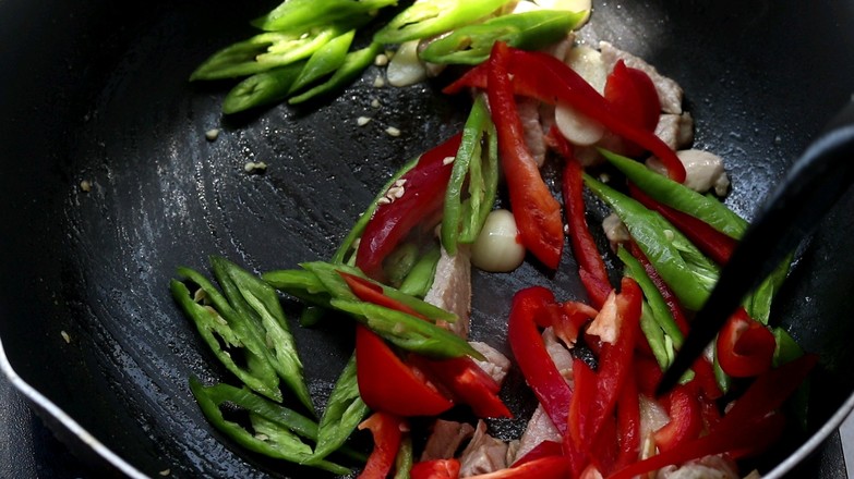 香菇蝦皮燜豆腐的做法-家常味炒菜譜-易網健康養生網 香菇蝦皮燜豆腐的做法-家常味炒菜譜