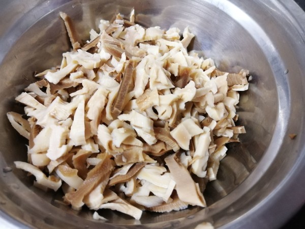 筍干炒肉的做法-家常味炒菜譜