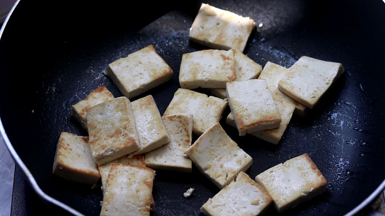 香菇蝦皮燜豆腐的做法-家常味炒菜譜-易網健康養生網 香菇蝦皮燜豆腐的做法-家常味炒菜譜