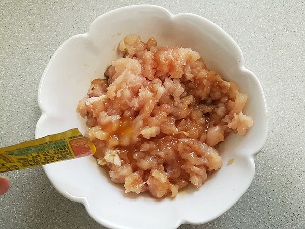 香菇釀肉的做法-香辣味蒸菜譜