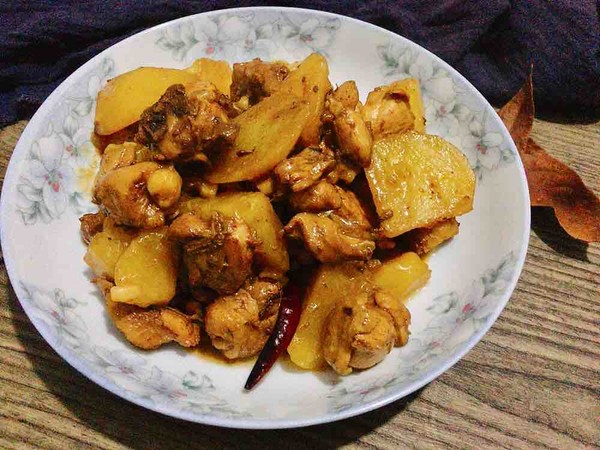 土豆燉雞腿的做法-家常味燉菜譜