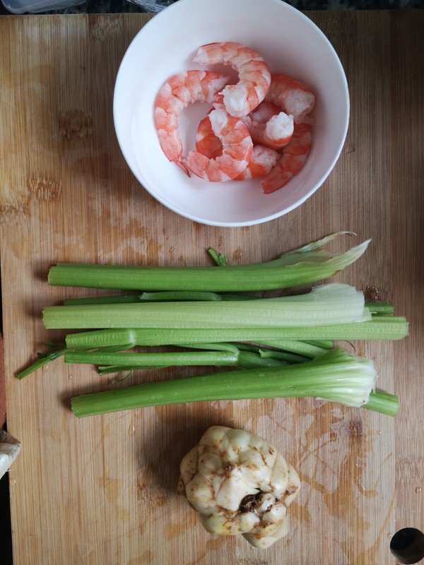 西芹百合炒蝦仁的做法-家常味炒菜譜