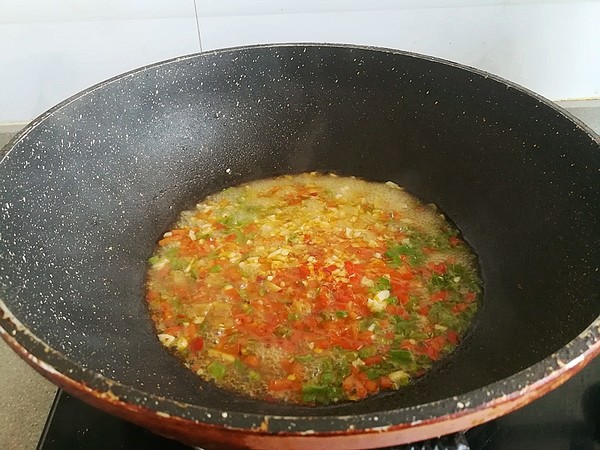 香菇釀肉的做法-香辣味蒸菜譜