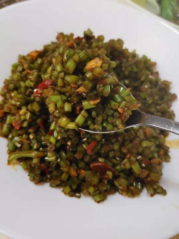 酸辣紅薯葉梗的做法-酸辣味炒菜譜