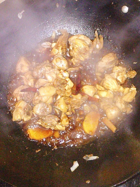 土豆燉雞腿的做法-家常味燉菜譜