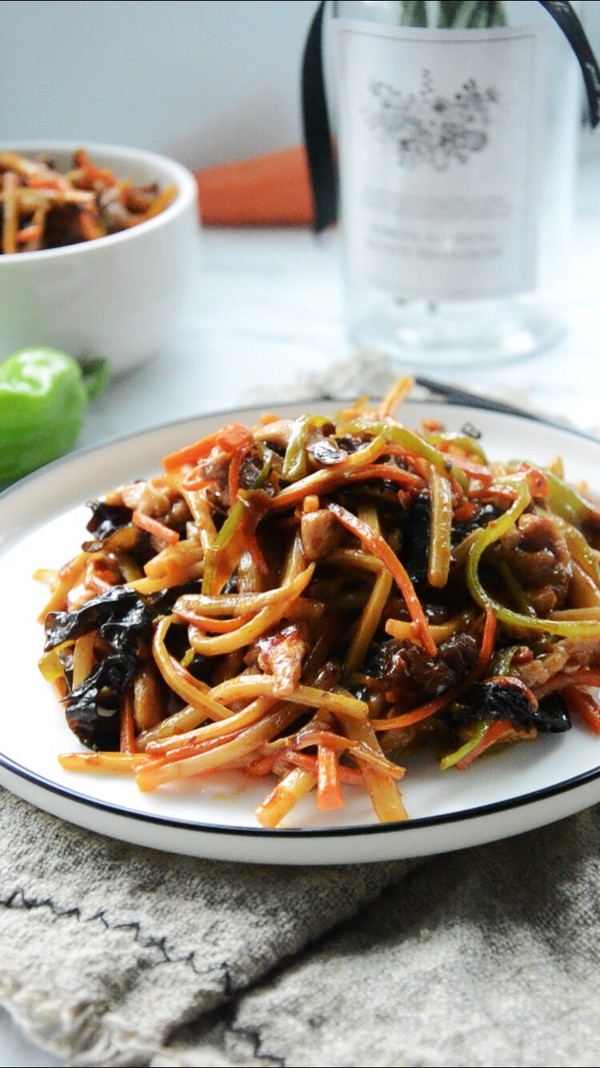 魚香肉絲的做法-家常味炒菜譜