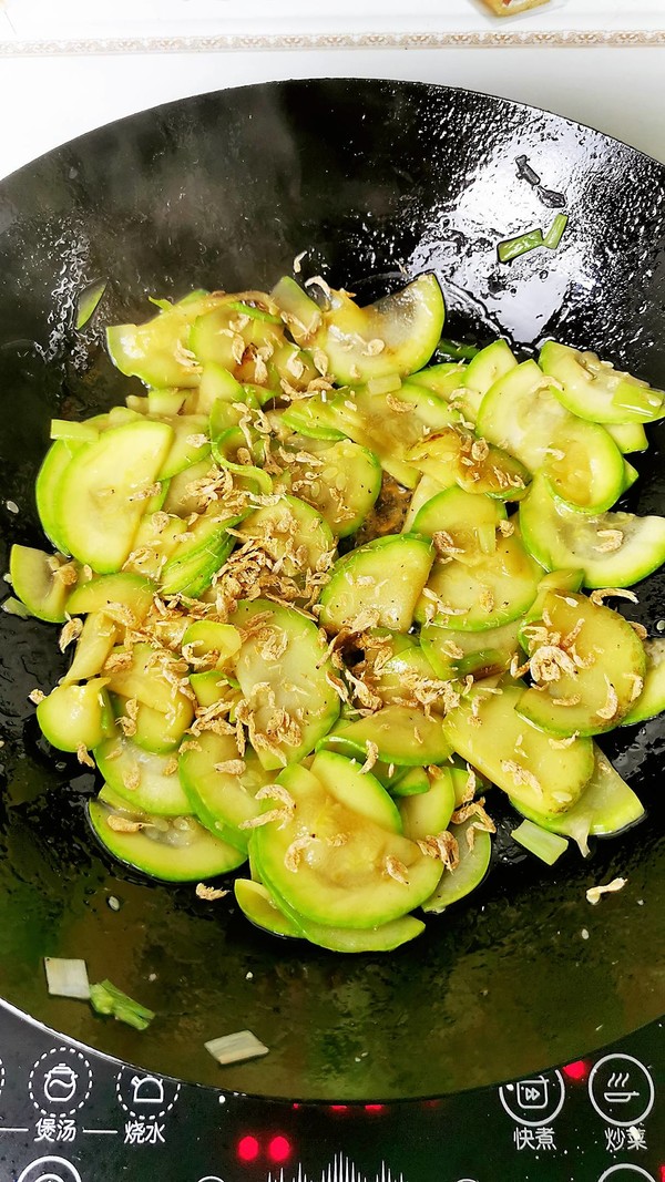 角瓜炒蝦米的做法-咸鮮味炒菜譜