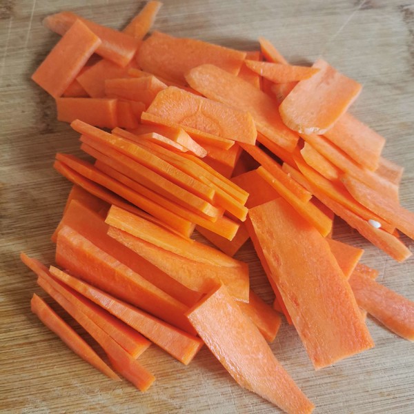 胡蘿卜炒腐竹的做法-家常味炒菜譜