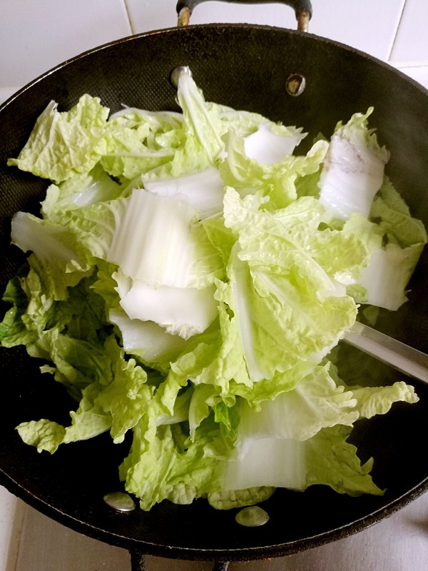 大白菜炒蘑菇的做法-家常味炒菜譜