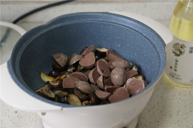 香菇凍豆腐燜牛肉丸的做法-家常味煮菜譜-易網健康養生網 香菇凍豆腐燜牛肉丸的做法-家常味煮菜譜