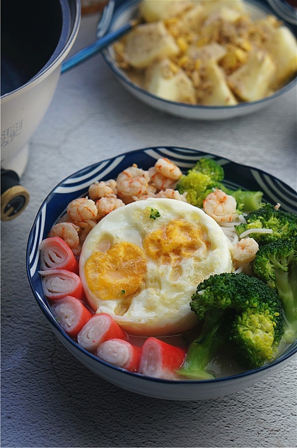 蝦仁蟹棒鮮湯粉的做法-家常味煮菜譜