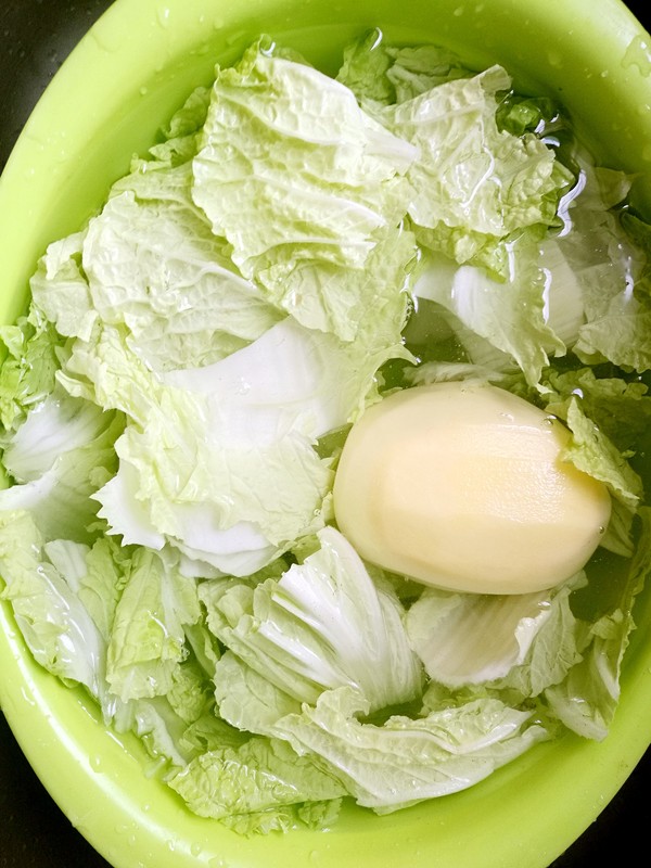 大白菜炒蘑菇的做法-家常味炒菜譜