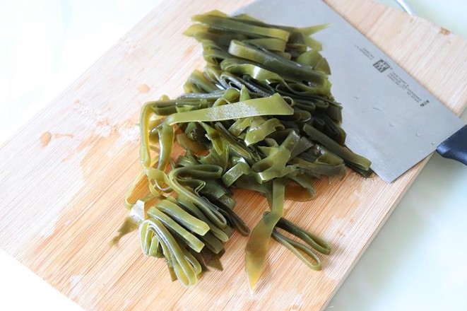 涼拌海帶絲的做法-香辣味拌菜譜