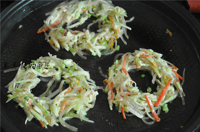 雞窩餅的做法-家常味煎菜譜