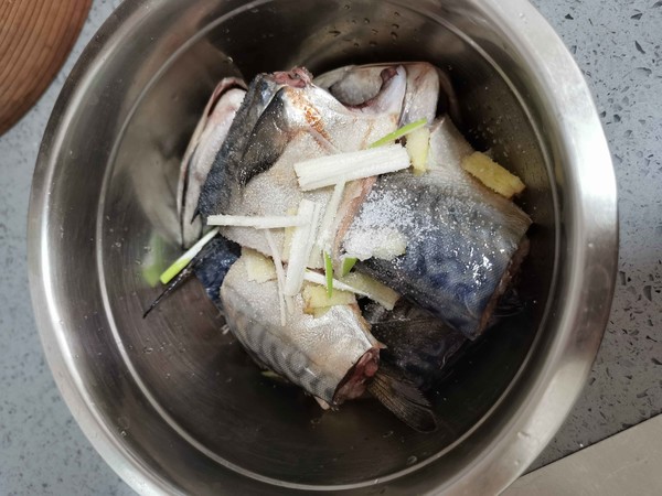 燒青魚的做法-咸鮮味燒菜譜-易網(wǎng)<a href=http://www.gyfww.com/ target=_blank class=infotextkey>健康養(yǎng)生</a>網(wǎng) 燒青魚的做法-咸鮮味燒菜譜