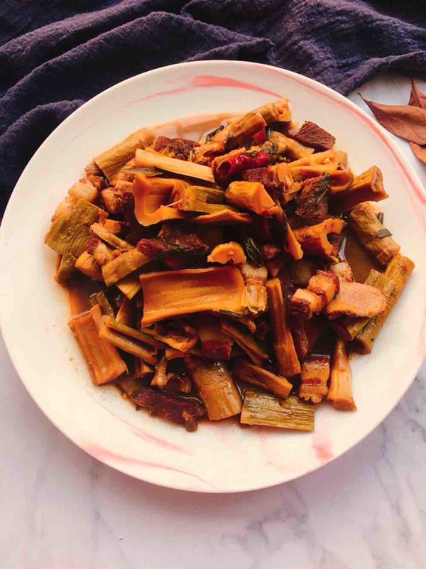 筍干紅燒肉的做法-咸鮮味燒菜譜