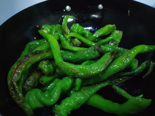 虎皮辣子的做法-香辣味炒菜譜