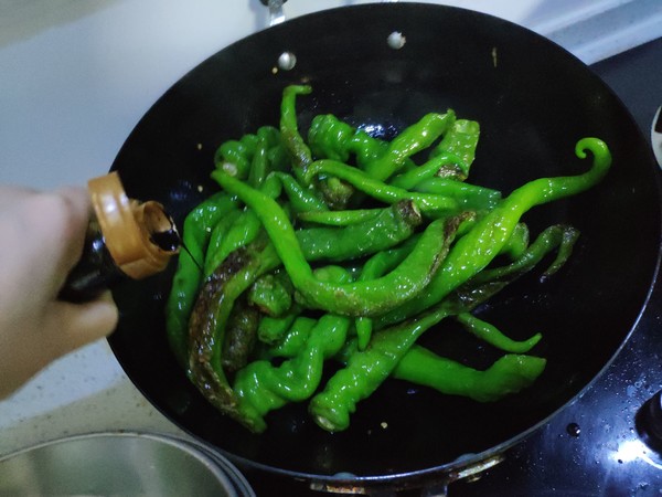 虎皮辣子的做法-香辣味炒菜譜