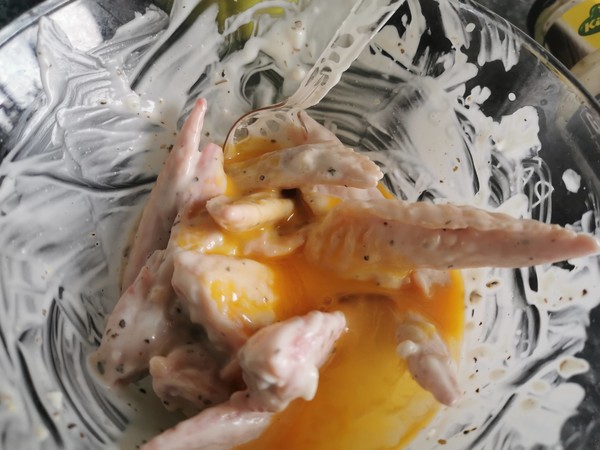 蒜蓉翅尖的做法-蒜香味炸菜譜