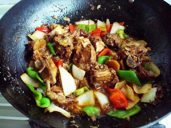 新疆羊肉封餅子的做法-家常味燒菜譜