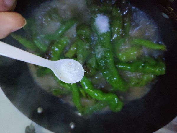 虎皮辣子的做法-香辣味炒菜譜