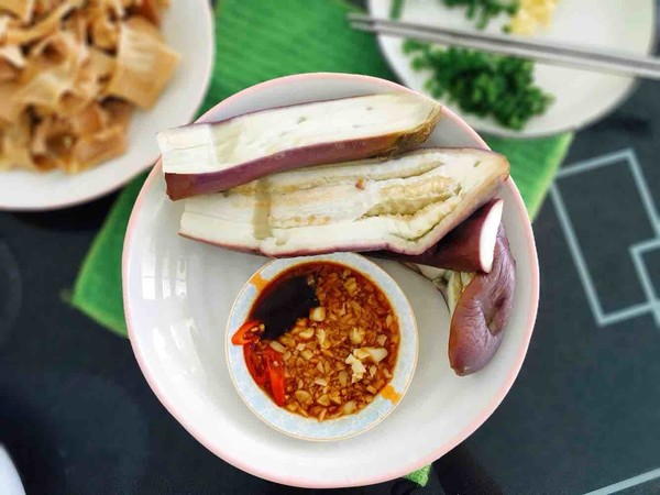 蒜蓉拌蒸茄子的做法-蒜香味蒸菜譜