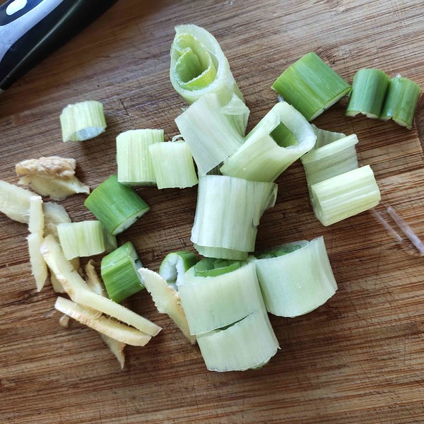 家常燉魚的做法-家常味燉菜譜