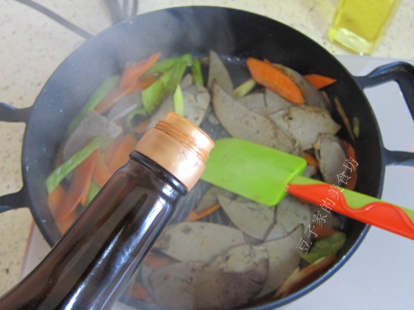 溜炒羊肝的做法-家常味炒菜譜