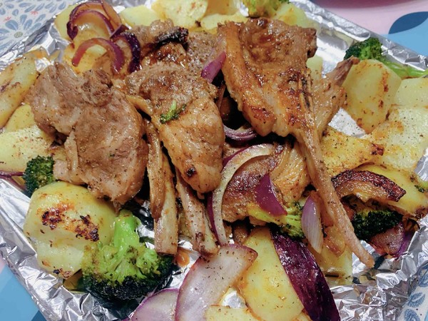 烤羊排的做法-黑椒味烤菜譜-易網(wǎng)健康養(yǎng)生網(wǎng) 烤羊排的做法-黑椒味烤菜譜