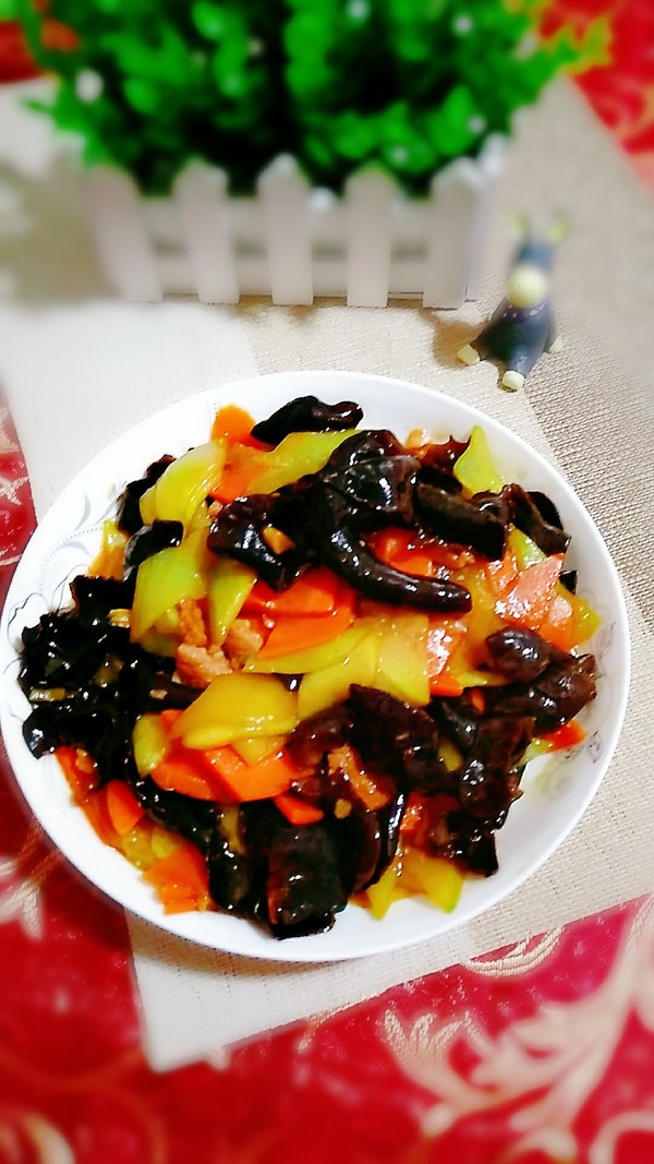 燒木耳的做法-家常味燒菜譜