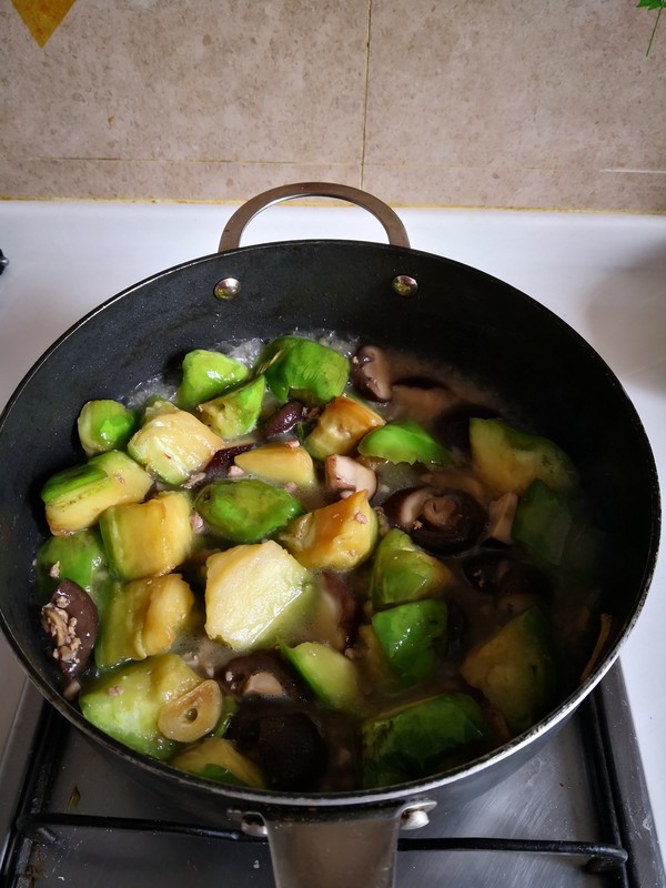 茄子燉香菇的做法-家常味燉菜譜