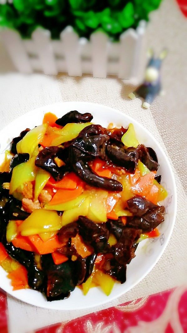 燒木耳的做法-家常味燒菜譜