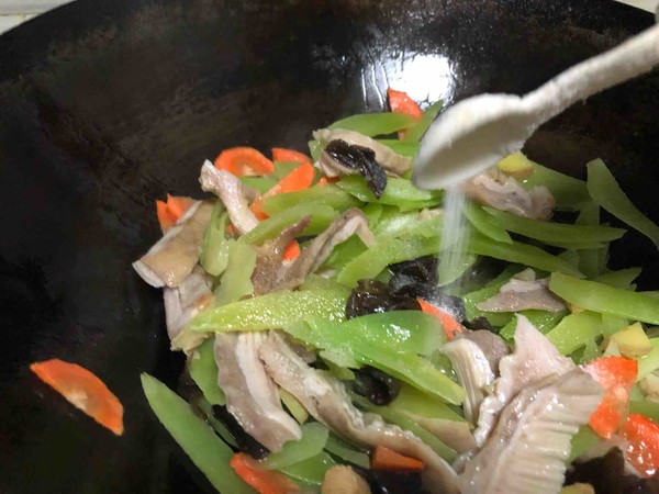 萵筍炒肚片的做法-家常味炒菜譜