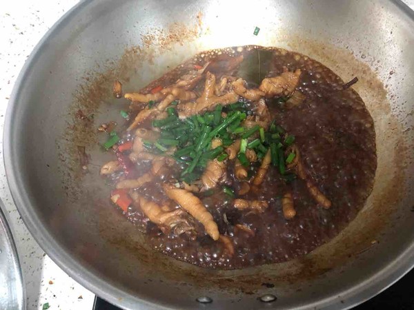 紅燒雞爪的做法-家常味燒菜譜