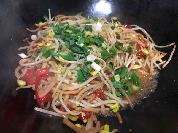 豆芽炒干子的做法-家常味炒菜譜-易網健康養生網 豆芽炒干子的做法-家常味炒菜譜